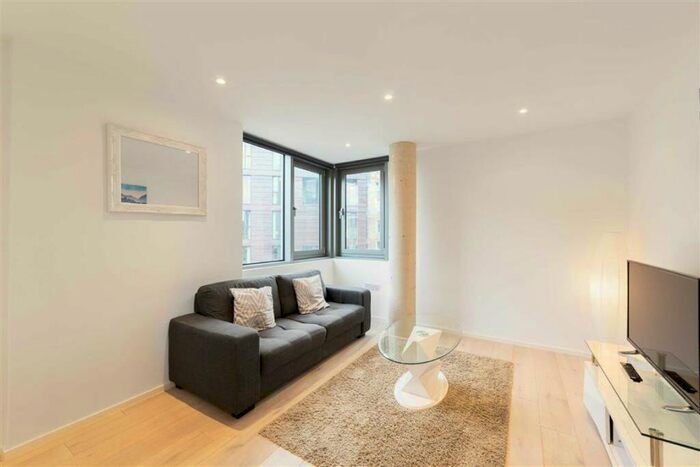 2 Bedroom Flat To Rent In East Road, Old Street, N1