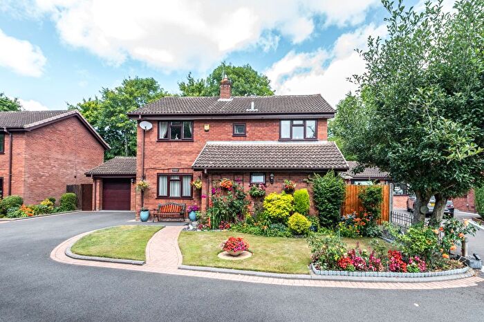 4 Bedroom Detached House For Sale In Fairford Close, Redditch, Worcestershire, B98