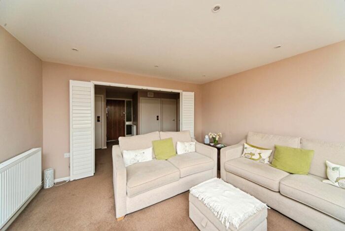 1 Bedroom Flat For Sale In Grasshoppers, The Drive, Hove, East Sussex, BN3