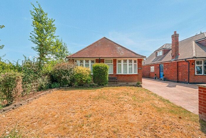 2 Bedroom Detached House For Sale In Holly Bush Lane, Iver, SL0