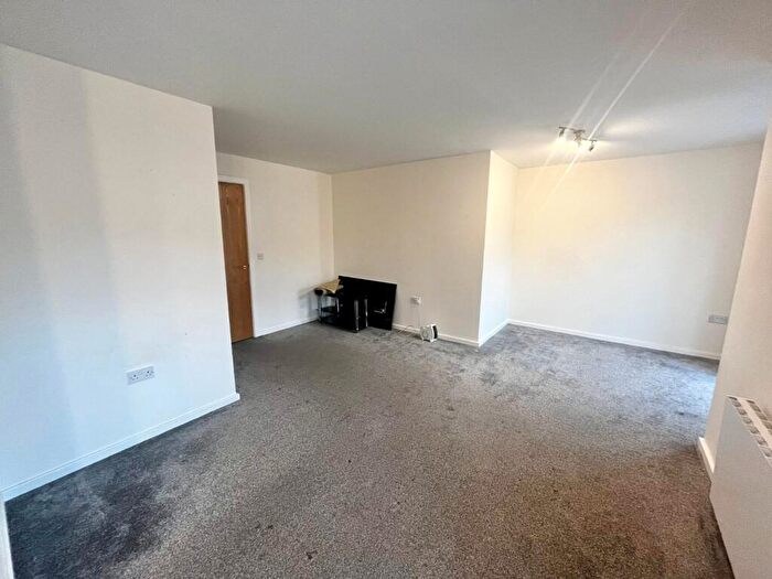 2 Bedroom Flat To Rent In Dock Mill, Dock Lane, Shipley, West Yorkshire, BD17
