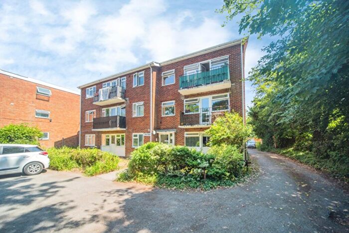 1 Bedroom Flat For Sale In Hulse Road, Southampton, Hampshire, SO15