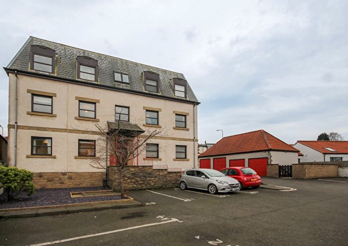 2 Bedroom Flat To Rent In Hopetoun Road, South Queensferry, Edinburgh, EH30