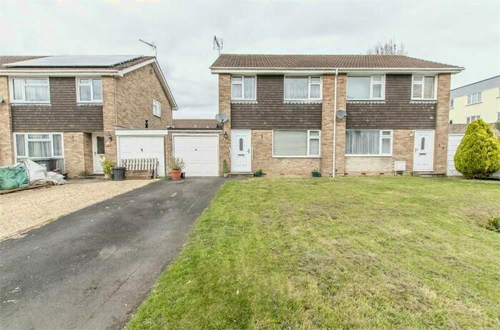 3 Bedroom Semi-Detached House To Rent In Fair Oak Road, Bishopstoke, Eastleigh, SO50