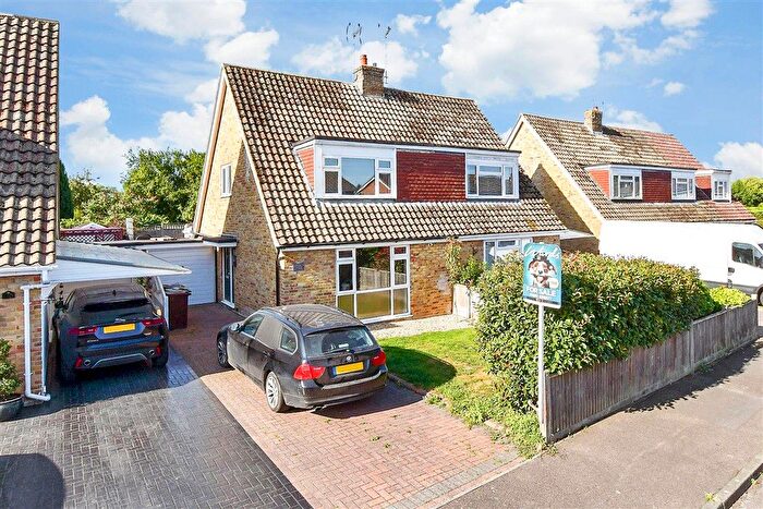 3 Bedroom Semi-Detached House For Sale In Fellmead, East Peckham, Tonbridge, Kent, TN12