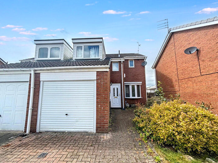 3 Bedroom Semi-Detached House To Rent In Cherrytree Drive, Bedlington, Northumberland, NE22