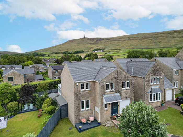 4 Bedroom Detached House For Sale In Rossendale View, Todmorden, OL14