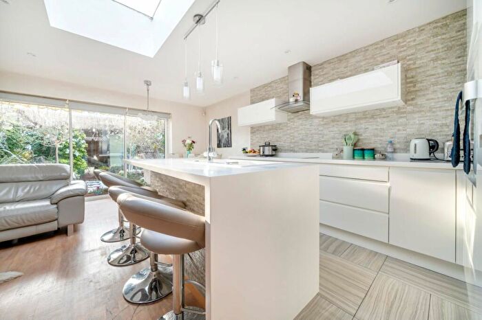 3 Bedroom Terraced House To Rent In Purneys Road, Eltham, London, SE9