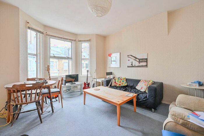 3 Bedroom Maisonette To Rent In Upham Park Road, Turnham Green, London, W4