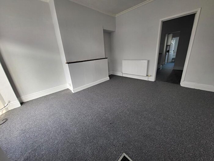 2 Bedroom Terraced House To Rent In Belmont Street, HU9