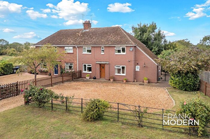 3 Bedroom Semi-detached House For Sale In Winwick Road, Great Gidding, PE28