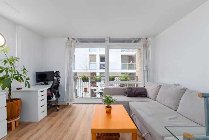 1 Bedroom Flat For Sale In Cassilis Road, London, E14