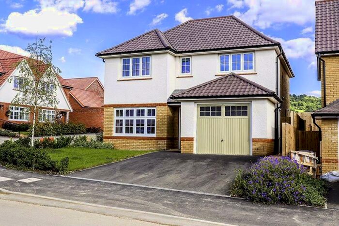 4 Bedroom House To Rent In Leckhampton, GL53