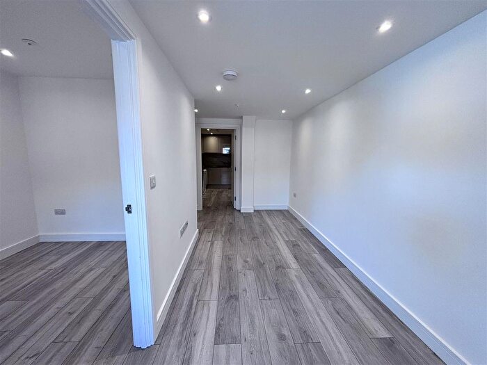 1 Bedroom Property To Rent In Victoria House - Desborough Street, High Wycombe, HP11