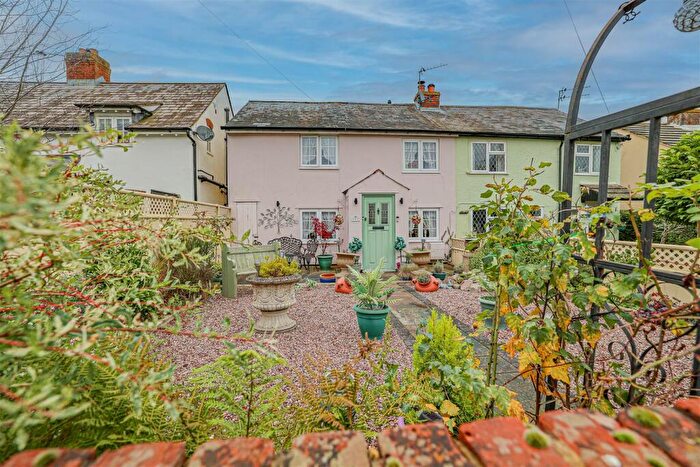 3 Bedroom Terraced House For Sale In The Back, Potten End, Berkhamsted, HP4