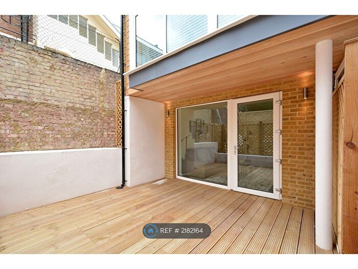 2 Bedroom Flat To Rent In Wendon Street, London, E3