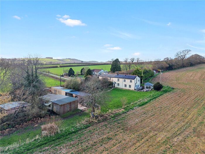 4 Bedroom Semi-detached House For Sale In Launceston, PL15