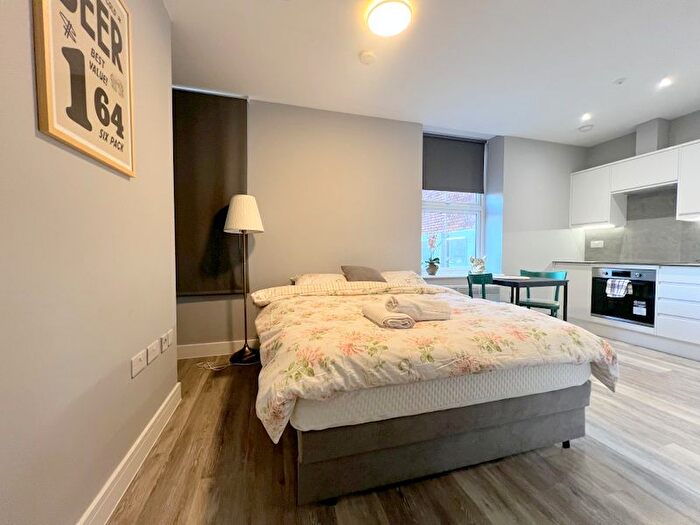 Studio To Rent In Quex Mews, London, NW6