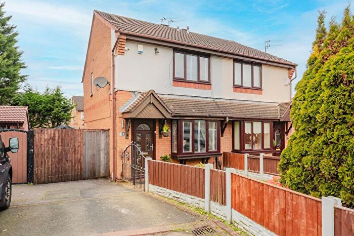 3 Bedroom Semi Detached House For Sale In Langdale Close, Kirkby, L32