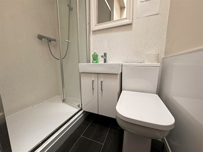2 Bedroom Flat For Sale In Curtis Street, Swindon, SN1
