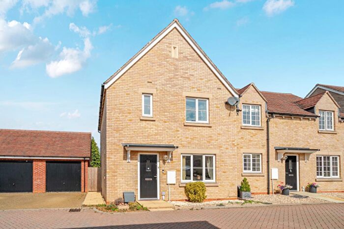 3 Bedroom Semi-Detached House For Sale In Chipping Norton, Oxfordshire, OX7