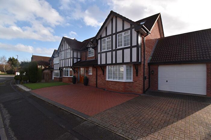 4 Bedroom Detached House To Rent In Hopton Crofts, Leamington Spa, Warwickshire, CV32