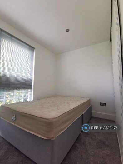 2 Bedroom Flat To Rent In Jameston, Bracknell, RG12