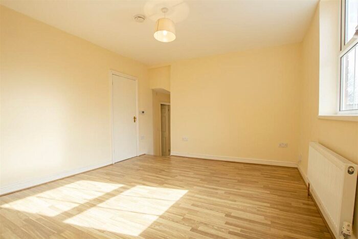 2 Bedroom Flat To Rent In Oak Tree Lane, Selly Oak, Birmingham, B29