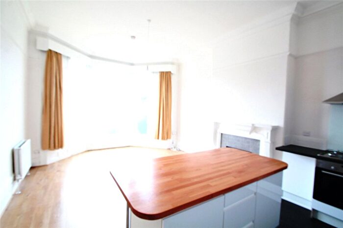 1 Bedroom Flat To Rent In Alexandra Grove, North Finchley, London, N12