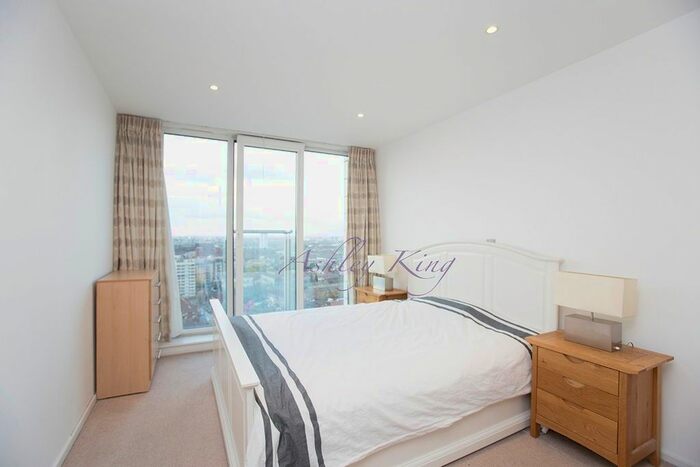 2 Bedroom Flat To Rent In Western Gateway, London, E16
