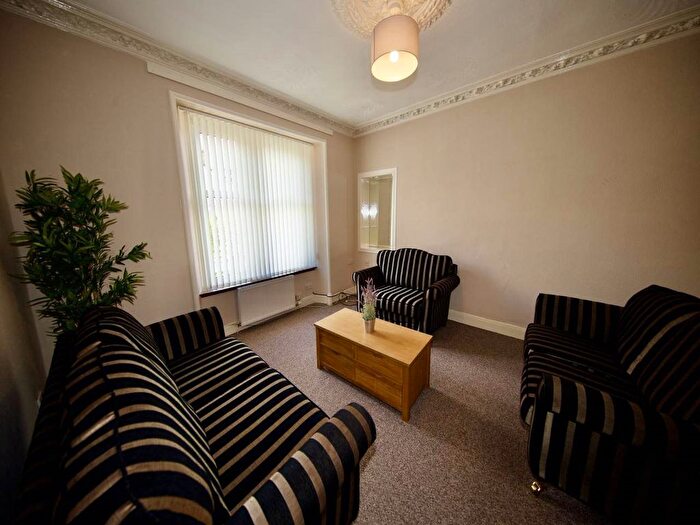 2 Bedroom Flat To Rent In Forfar Road, Dundee, DD4