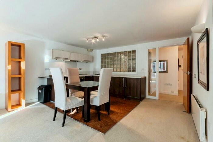 2 Bedroom Apartment To Rent In The Arena, Nottingham, NG1