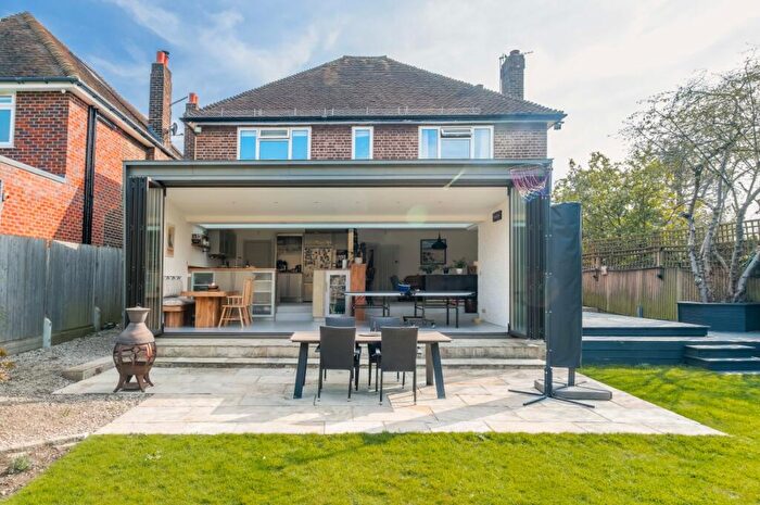 5 Bedroom Detached House To Rent In Parkgate London, SE3