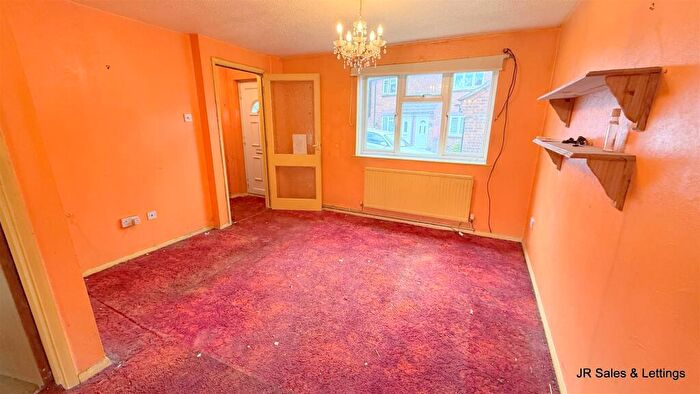 3 Bedroom End Of Terrace House For Sale In Kingsmead, Cheshunt, EN8