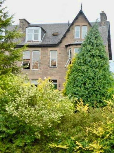 3 Bedroom Flat To Rent In Croft Park, Perth, Perthshire, PH2