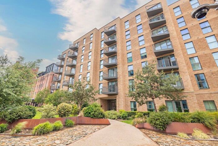1 Bedroom Apartment For Sale In Darjeeling House, Memorial Avenue, Slough, SL1