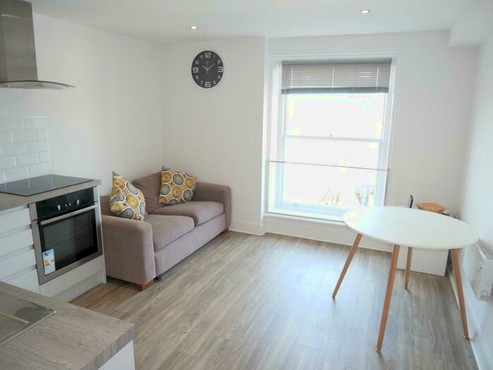 1 Bedroom Flat To Rent In Market Place, Stockport, SK1