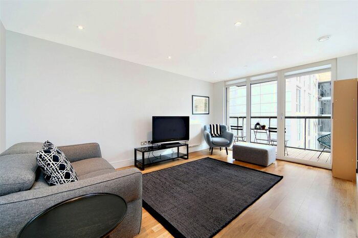 2 Bedroom Flat To Rent In Dowells Street, London, SE10