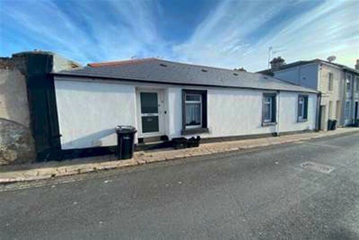 2 Bedroom House To Rent In Teignmouth Road, Torquay, TQ1