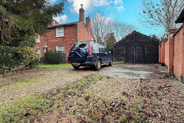 3 Bedroom Semi Detached House For Sale In The Street, Kirby-Le-Soken, CO13