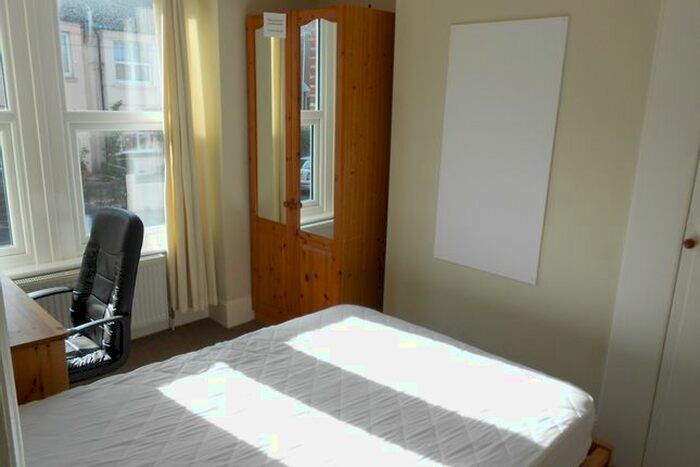 4 Bedroom Terraced House To Rent In Buller Road, Brighton, BN2