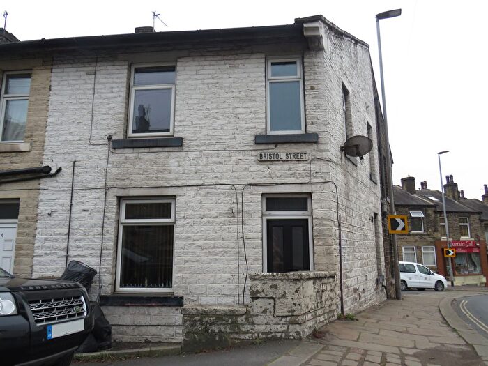2 Bedroom Property To Rent In Bristol Street, Halifax, HX3