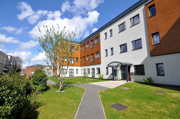 2 Bedroom Flat To Rent In The Walk, Holgate Road, York, YO24