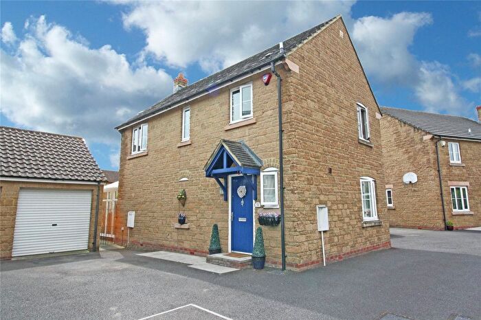 3 Bedroom Detached House To Rent In Lower Meadow, Ilminster, Somerset, TA19