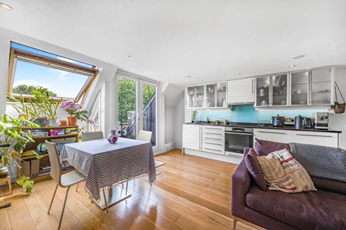 1 Bedroom Flat For Sale In Carlton Hill, St John's Wood, NW8