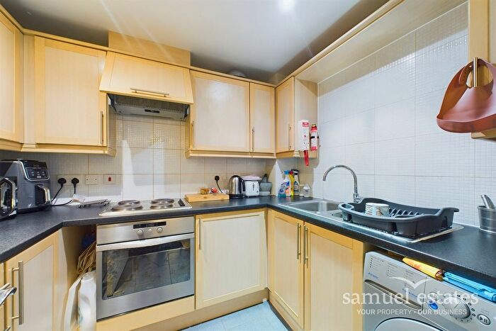 2 Bedroom Flat For Sale In Churchill Lodge, Streatham High Road, SW16