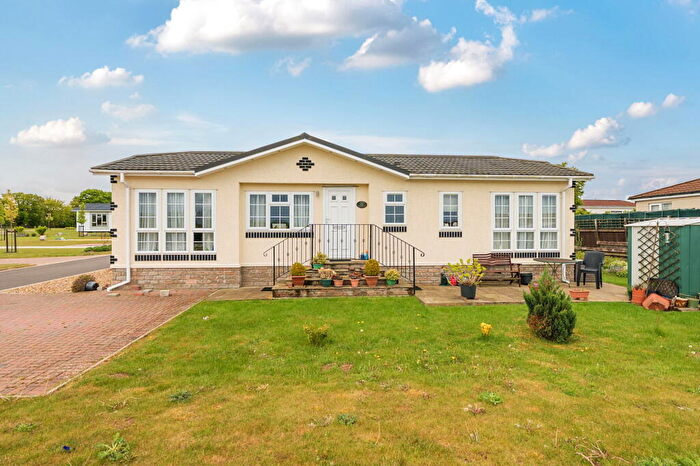 2 Bedroom Park Home For Sale In Redhill Park, Watton, Thetford, Norfolk, IP25
