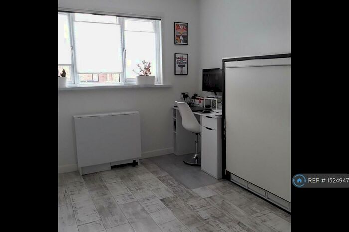 Studio To Rent In Brackyn Road, Cambridge, CB1