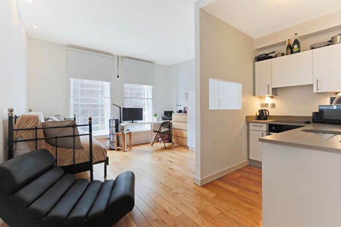 Studio To Rent In York Way, Kings Cross, N1