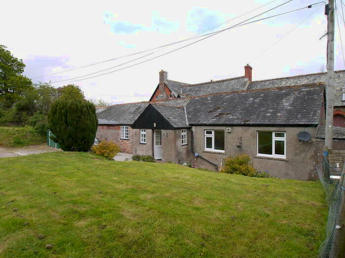 3 Bedroom Unique Property To Rent In Farringdon, Exeter, EX5